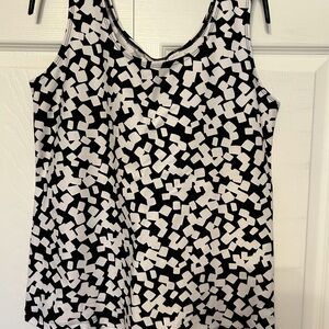 Chicos Microfiber Tank Top, size 1 (8-10) black & white graphic design